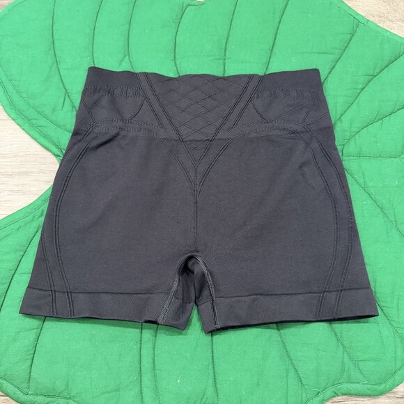 Gymshark Womens Medium Black Corset Seamless Shorts Bike Biker - Picture 3 of 7